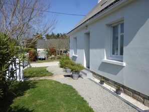 Exterior - Quiet house sleeps 5/6 (DAMGAN)