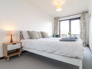 4 ห้องนอน, ห้องพักตกแต่งอย่างมีเอกลักษณ์, ตกแต่งพิเศษโดยเฉพาะ, Wi-Fi ฟรี