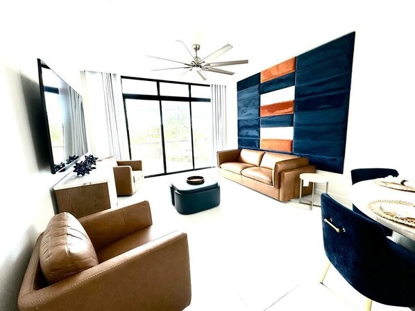 Smart TV, stereo