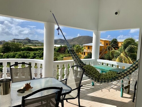 Grand family 3 bedroom 3.5 bathroom villa in Frigate Bay with Ocean View