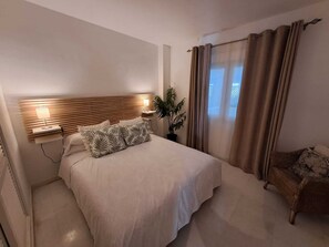 3 bedrooms, iron/ironing board, travel cot, free WiFi - Nuevo!!5 Minutos de la Playa Puerto Banus,marbella.edif. Playas del Duque,3 hab (Marbella)