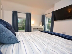 1 chambre, fer et planche Ă repasser, Wi-Fi, draps fournis