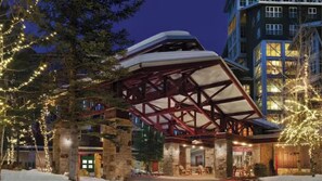 Exterior - SKI IN SKI OUT 2 BEDROOM MARRIOTT MOUNTAINSIDE SLEEPS 8
Perfect location  (Park City)