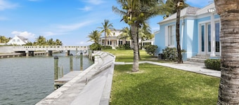 Waterfront House located in Schooner Bay, Abaco