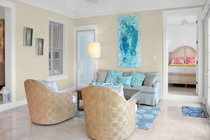 4 Schlafzimmer, Bügeleisen/Bügelbrett, Bettwäsche