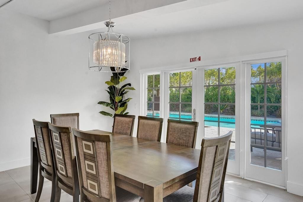 Family House | Private kitchen | Full-sized fridge, microwave, oven, stovetop