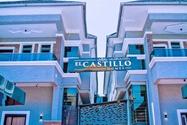 Front of property - El Castillo Pretigious Hotel (Lekki)