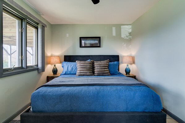 1 chambre, bureau, fer et planche à repasser, Wi-Fi