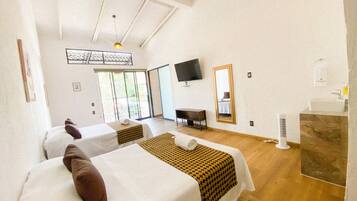 2 bedrooms, iron/ironing board, free WiFi, bed sheets