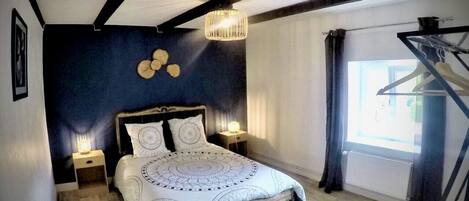 4 bedrooms, travel cot, free WiFi, bed sheets