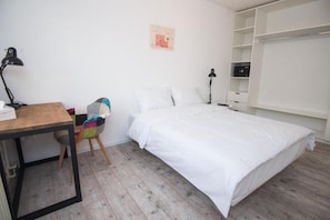 1 bedroom, WiFi, bed sheets