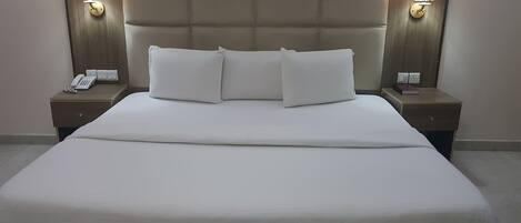Signature Room | 1 bedroom, free WiFi