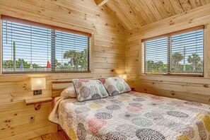 Family Cabin | Free WiFi, bed sheets - Cabins at Bonefish Bay (Marathon)