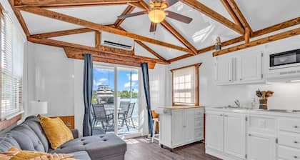 Cabins at Bonefish Bay