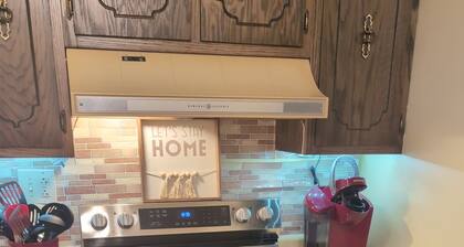 Newly updated and cozy home! Located near downtown!