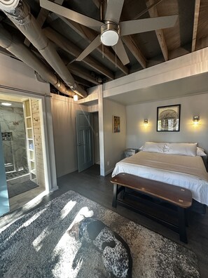 5 bedrooms, iron/ironing board, free WiFi, bed sheets