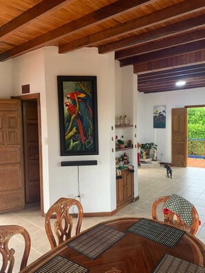 บริเวณนั่งเล่น