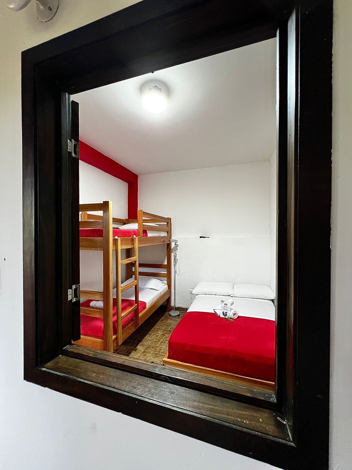 Habitación familiar Heliconia con baño compartido | 免费 WiFi、床单