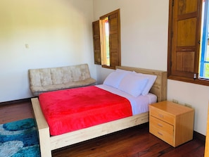 Habitación familiar Girasol con baño privado | Free WiFi, bed sheets - CALLE JARDIN FINCA HOTEL  (Armenia)