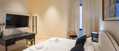 1 bedroom, desk, free WiFi, bed sheets