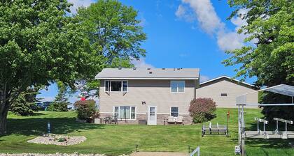 Cabin on Big Chippewa Lake for rent. Located in Brandon, MN.