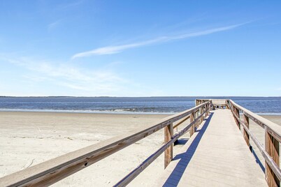 Sun, Sand, Serenity -Savannah/Tybee