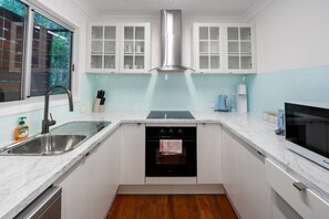 Fridge, microwave, oven, stovetop