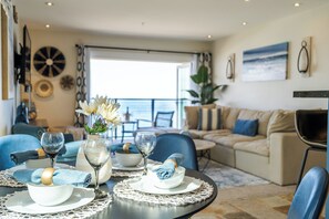 Smart TV, books - Sur La Mer, beachfront, tidal pools! (San Diego)