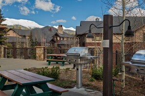 Outdoor dining - Beautiful and cozy 2 BDR @Grand Timber Lodge (Breckenridge)