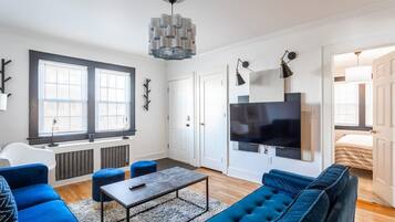 Smart TV, fireplace, stereo, offices