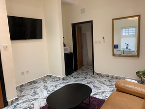 Deluxe Studio Suite | Living area - Verla Villa Estate  (Buea)