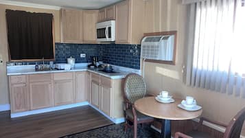 Signature Double Room | Private kitchen