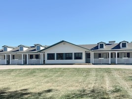 Fachada de la propiedad