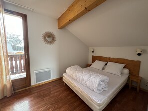 2 bedrooms, iron/ironing board, travel crib, free WiFi - Chalet 6 Pers -piscine Chauffée- Superdevoluy (Le Dévoluy)