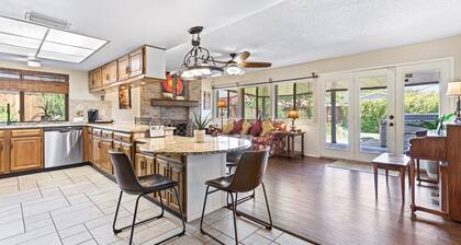 Pet-Friendly 3-bedroom w/ Game Room and Hot Tub