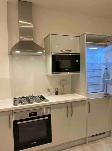 Newly renovated flat in Ahstead

