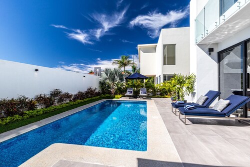 Los Tigres New Villa 4 Bed+4Bath Private Pool!