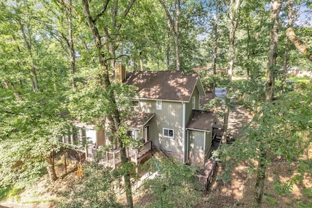 Exterior. Vintage 4BR Retreat with Game Room & Fire Pit