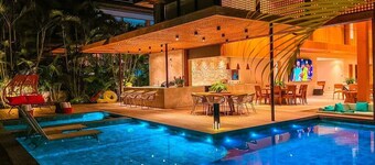 Mansão em Praia do Forte Vista Mar, Condominio Piscinas Naturais - Jangadas