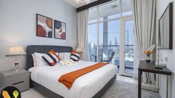 Luxury Apartment | 3 bedrooms, iron/ironing board, free WiFi