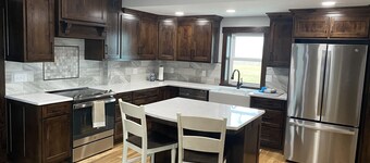 Beautiful completely renovated farmhouse with all the modern amenities!