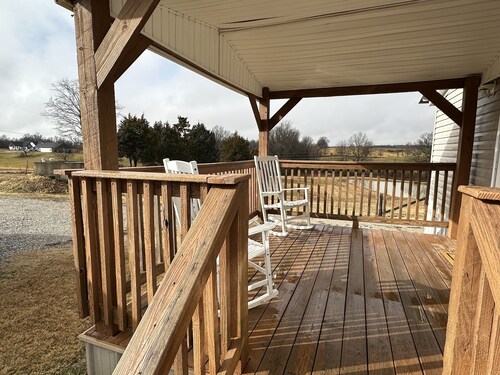 Country View Escapes located in Piggott Arkansas 72454 Cozy, relaxing atmosphere