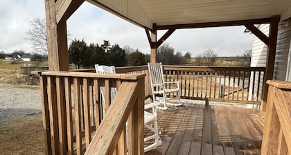 Country View Escapes located in Piggott Arkansas 72454 Cozy, relaxing atmosphere