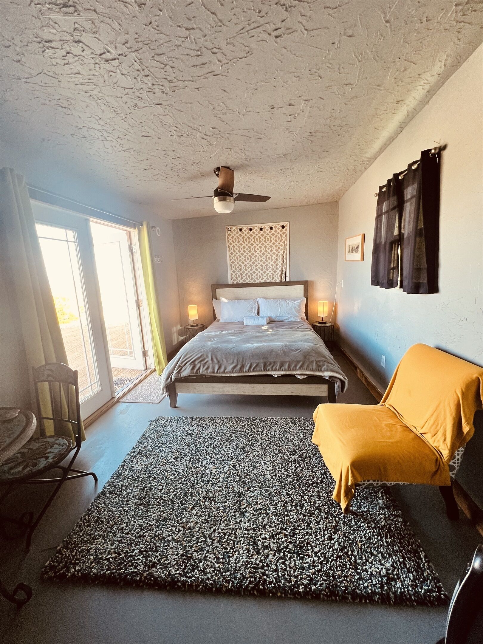 1 chambre, fer et planche à repasser, Wi-Fi gratuit, draps fournis