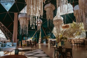 Restaurant - Big Bang Nature Stays (Sauce de Portezuelo)
