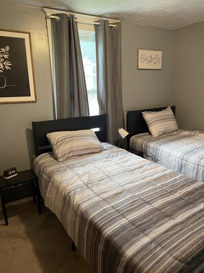 2 bedrooms, iron/ironing board, bed sheets