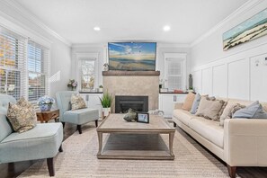 TV, fireplace