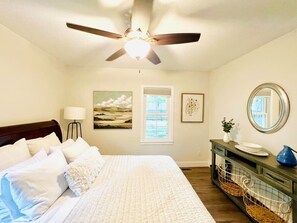 3 bedrooms, desk, iron/ironing board, WiFi