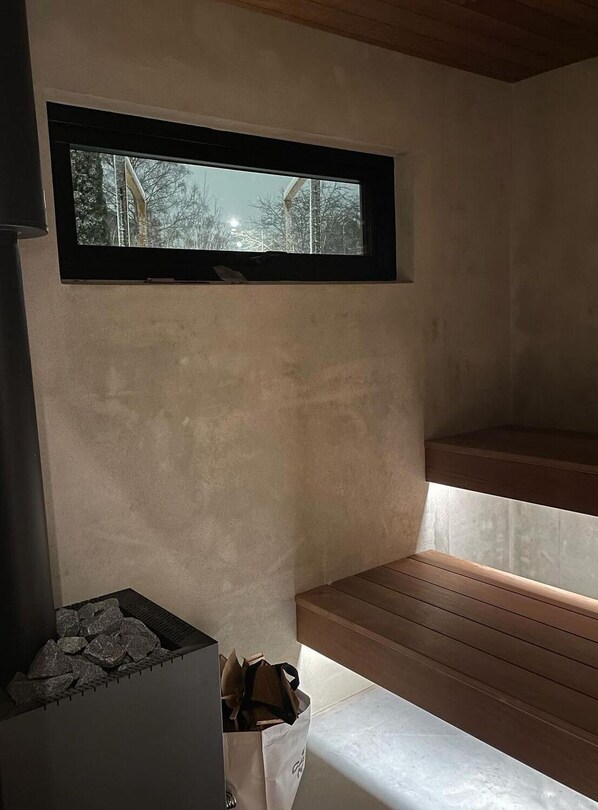 Sauna - Lyxigt Boende med Bastu Kallpool och Närhet Till Fantastiska Restauranger! (Stockholms län)