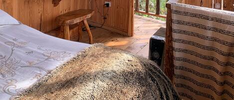 1 chambre, fer et planche à repasser, Wi-Fi, draps fournis